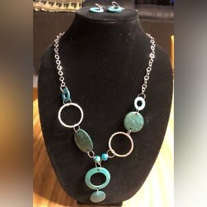 Women’s Green necklace and earrings